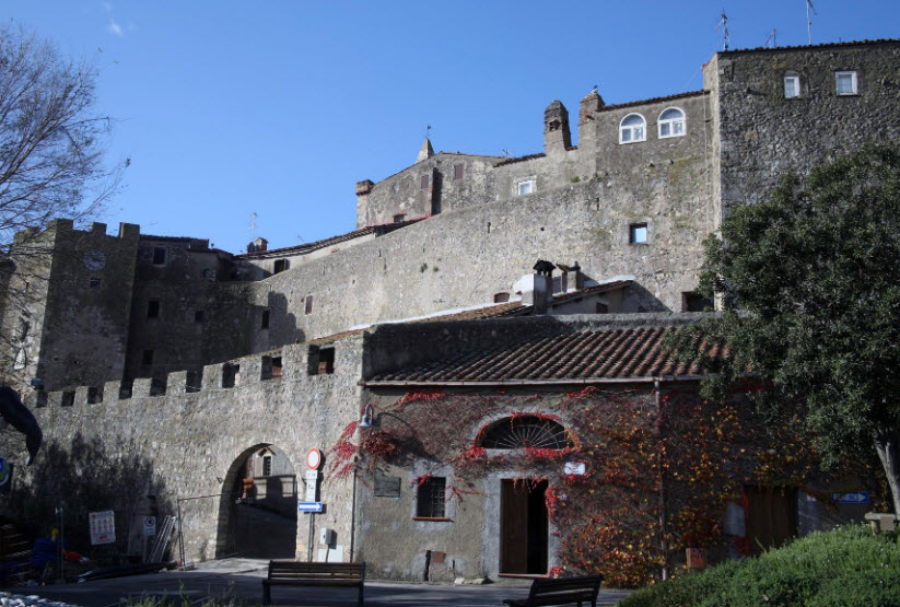 Palazzo Collacchioni e Rocca Aldobrandesca - Capalbio, Italy